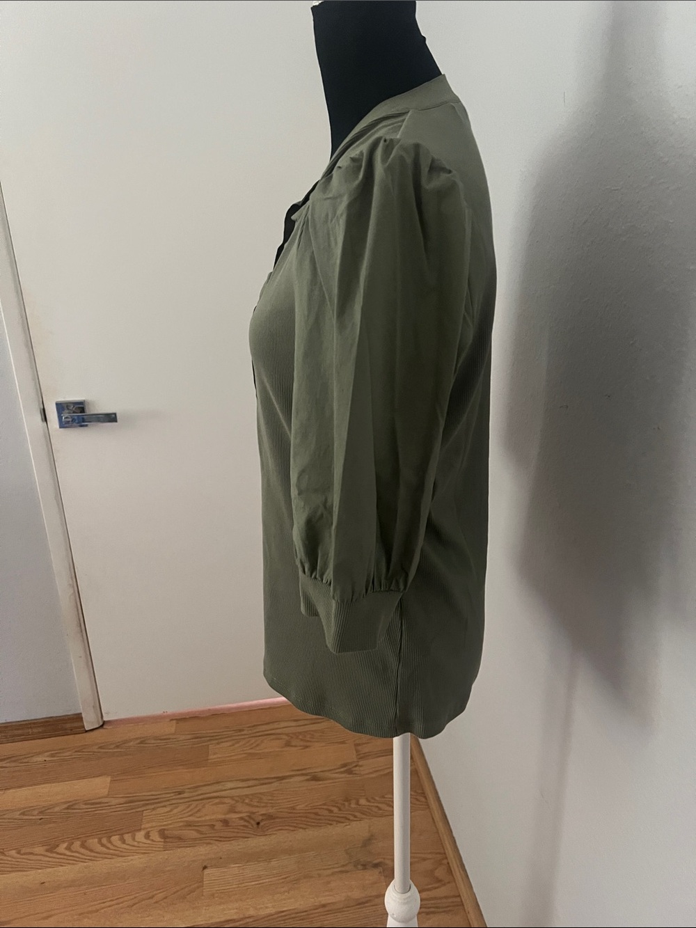 Veronica Beard Coralee Olive Green Puff Sleeve Top Size L - Picture 2 of 6